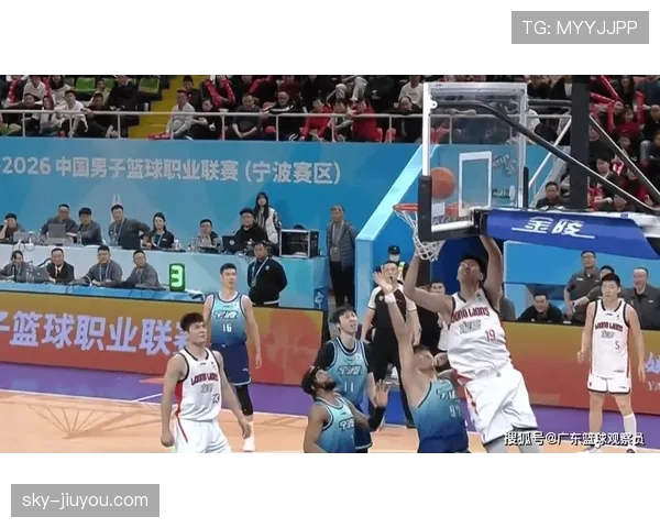 篮球比赛中双方同时犯规该如何判定和计罚？